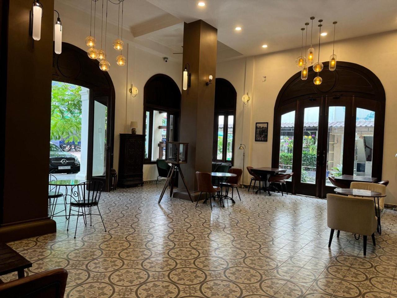 The J Break Boutique Otel Kampot Dış mekan fotoğraf