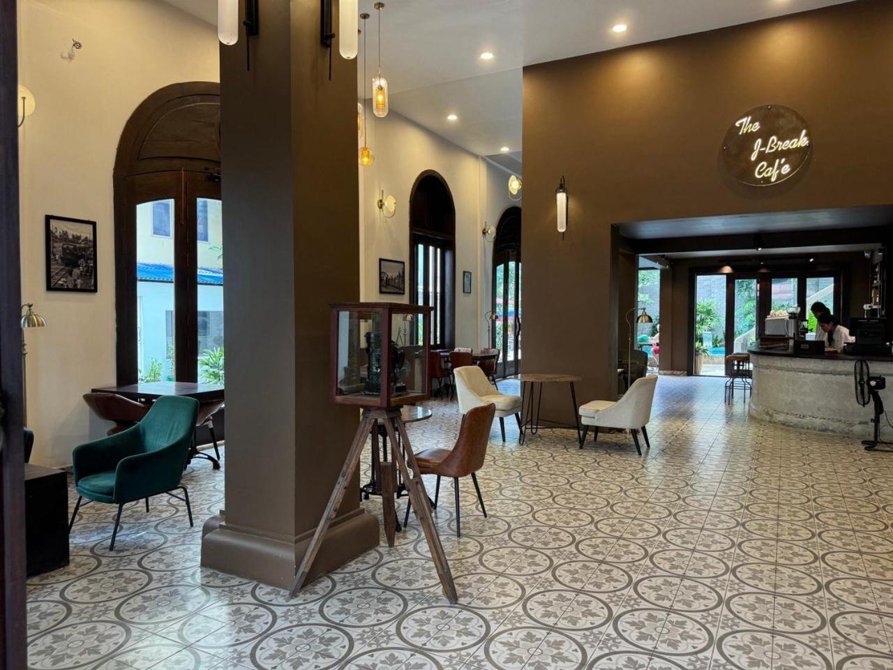 The J Break Boutique Otel Kampot Dış mekan fotoğraf