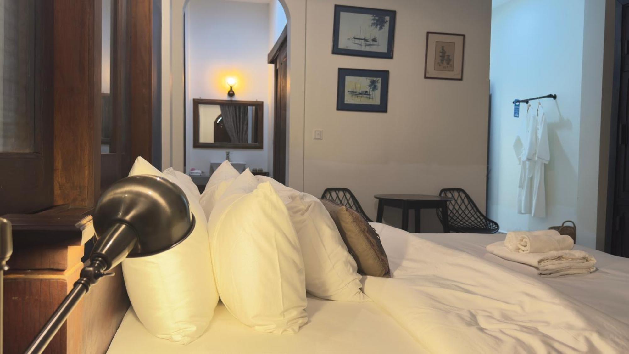 The J Break Boutique Otel Kampot Dış mekan fotoğraf