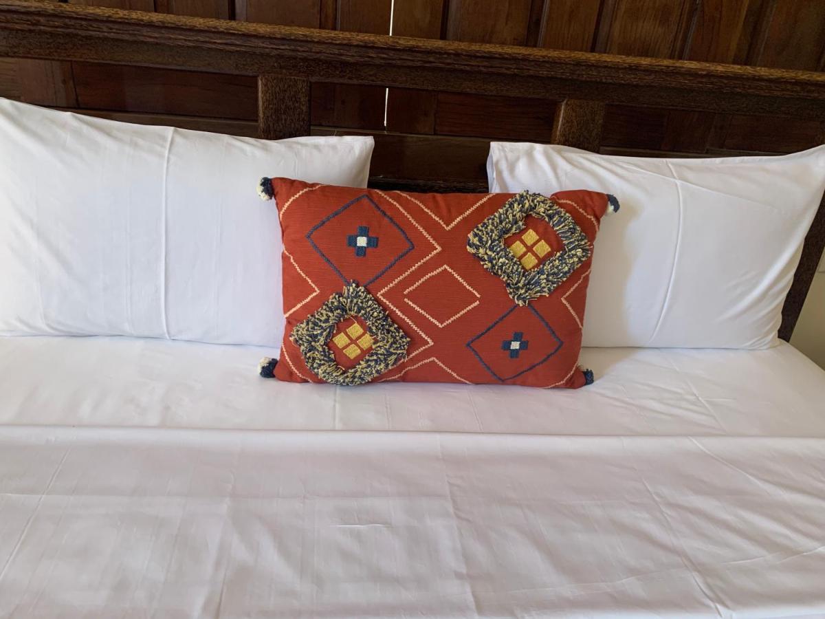 The J Break Boutique Otel Kampot Dış mekan fotoğraf