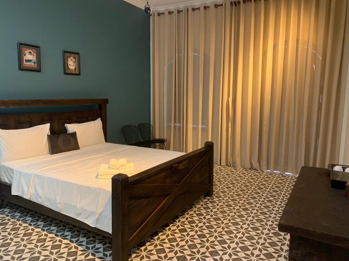 The J Break Boutique Otel Kampot Dış mekan fotoğraf